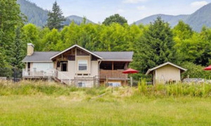 Versatile Acreage W/...