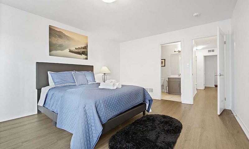 4 Bed Townhouse In N...