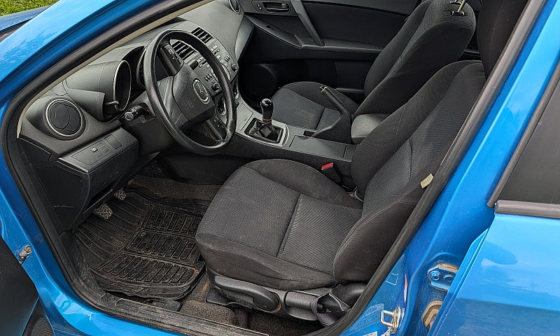 2011 Mazda 3 - $7,50...