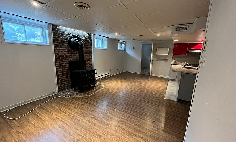 Beau 4½ S-S Bungalow...