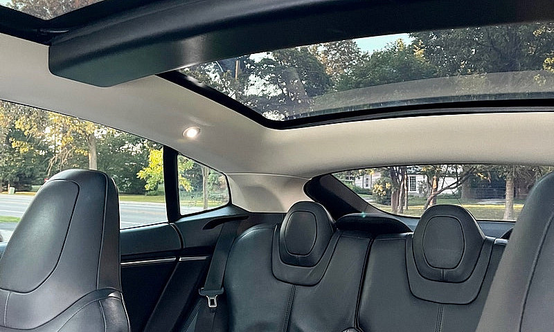 2014 Tesla Model S 8...