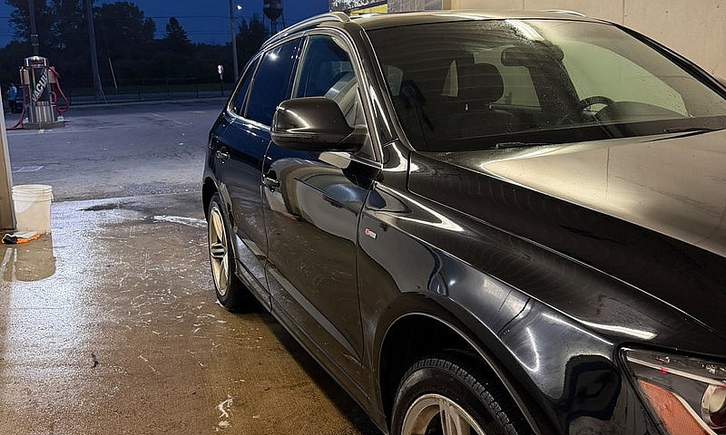 Audi Q5 3.2...