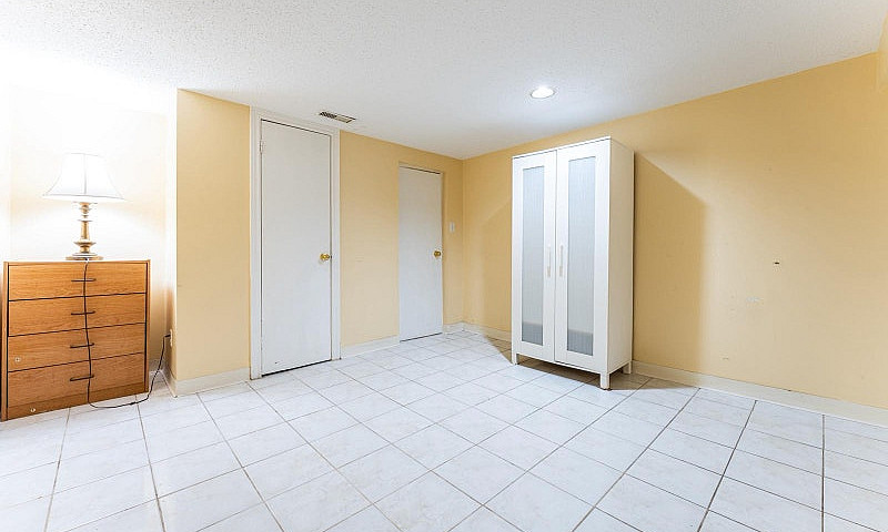 4-Bed Basement @Yong...