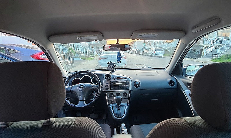 Toyota Matrix Xr 200...