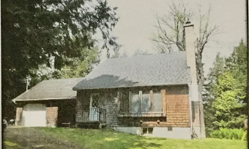 3 Bedroom Country Ho...