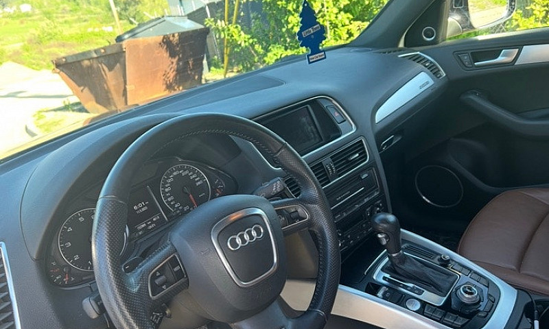 2011 Audi Q5...