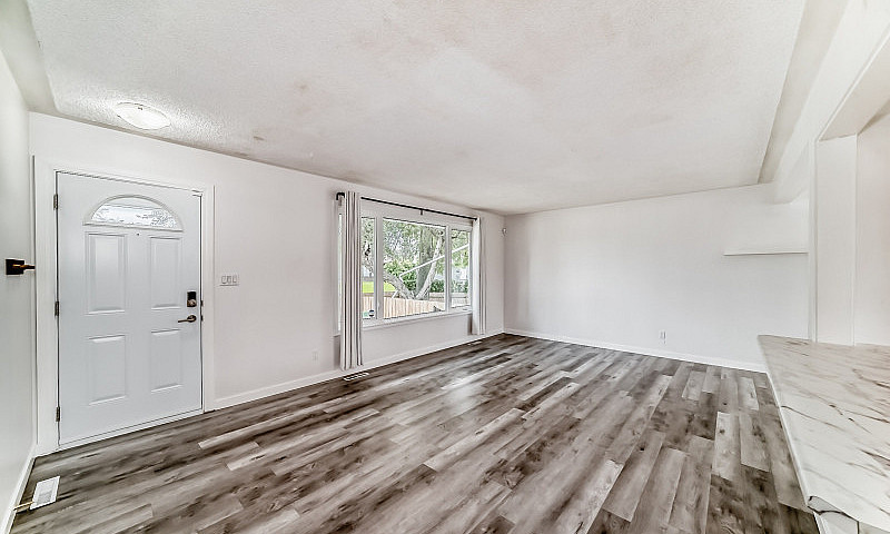 6 Bdr House In Lynwo...