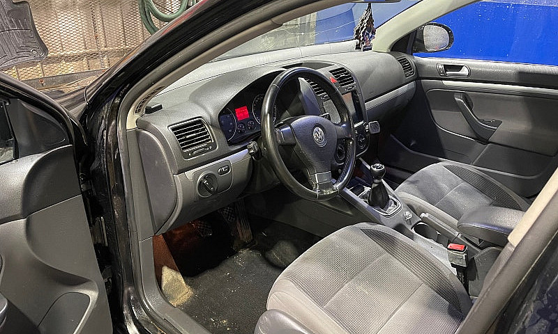 2009 Volkswagen Jett...