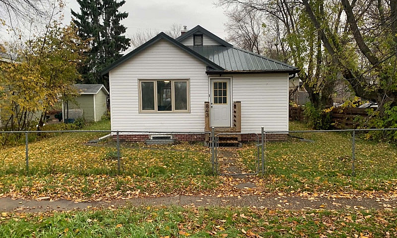 843 13 Street West...