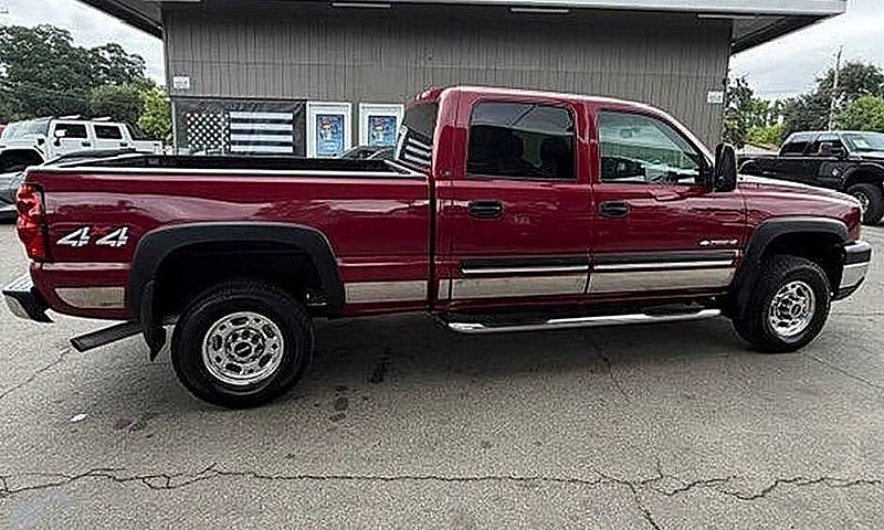 2004 Chevrolet Silve...