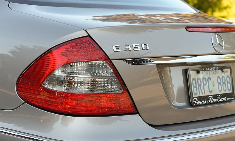 2008 Mercedes E-Clas...
