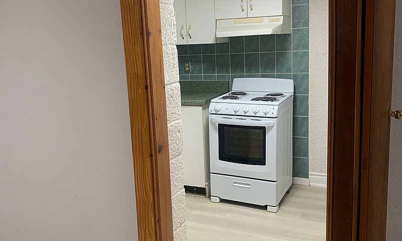 Basement Apartment R...