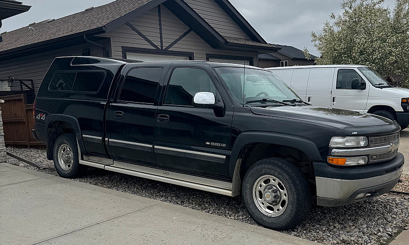2002 Chevrolet Silve...
