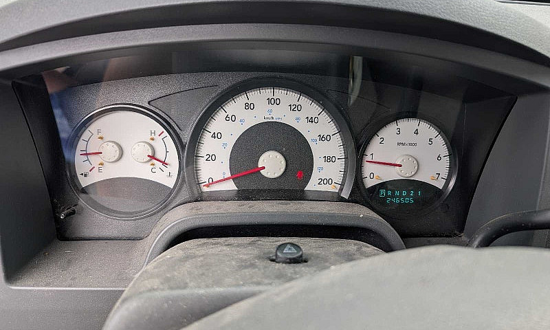 2006 V6 Dodge Dakota...