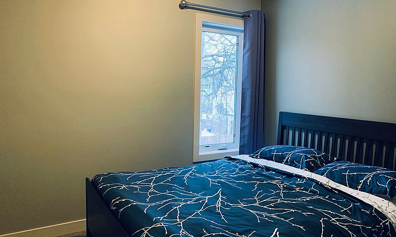 Beautiful 3 Bed 3 Ba...