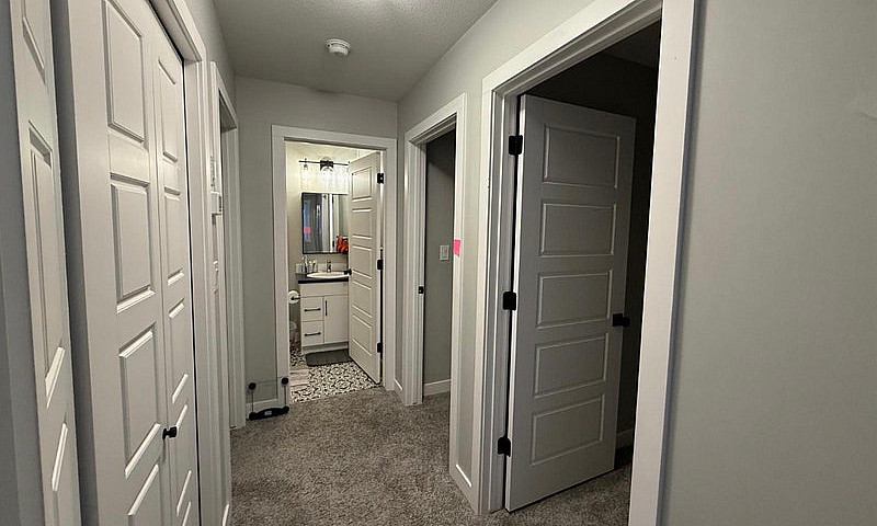 3 Beds 2.5 Baths Hou...