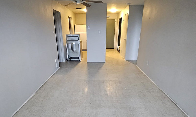 Port Credit Apartmen...