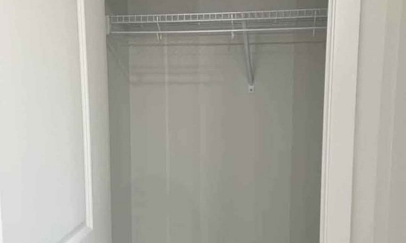 1 Bedroom Basement S...