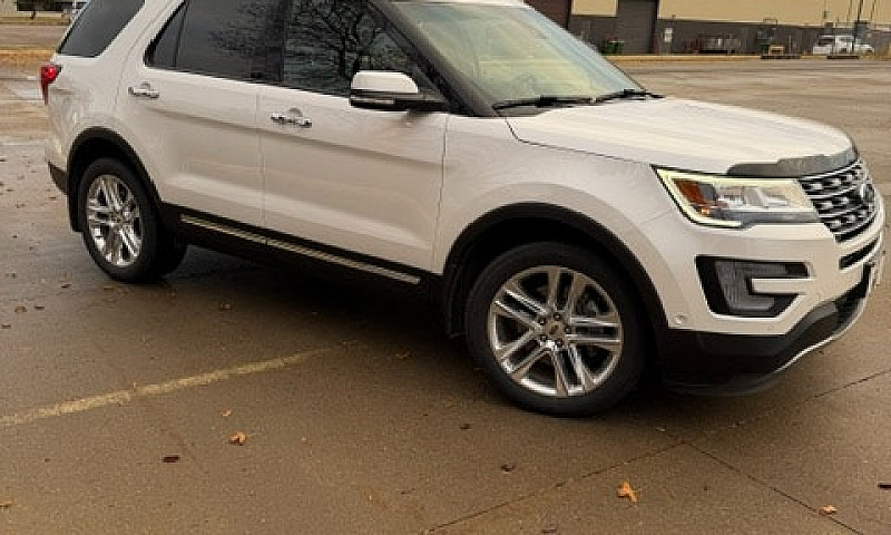2017 Ford Explorer L...