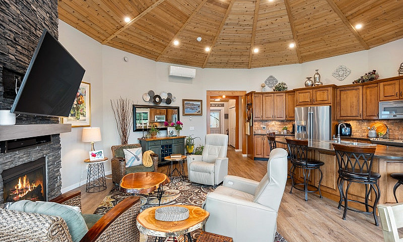 2,500 Sq. Ft. Mandal...