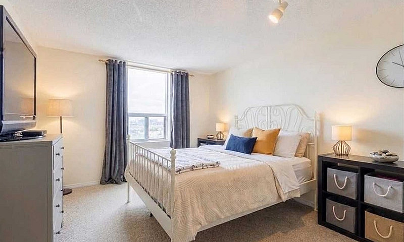 Pioneer Park Condo 1...