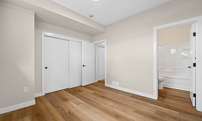 Duplex For Sale In W...