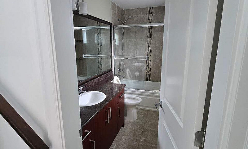 2Br/1Ba Modern Lanew...