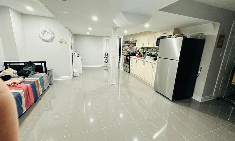 Basement Room For Re...