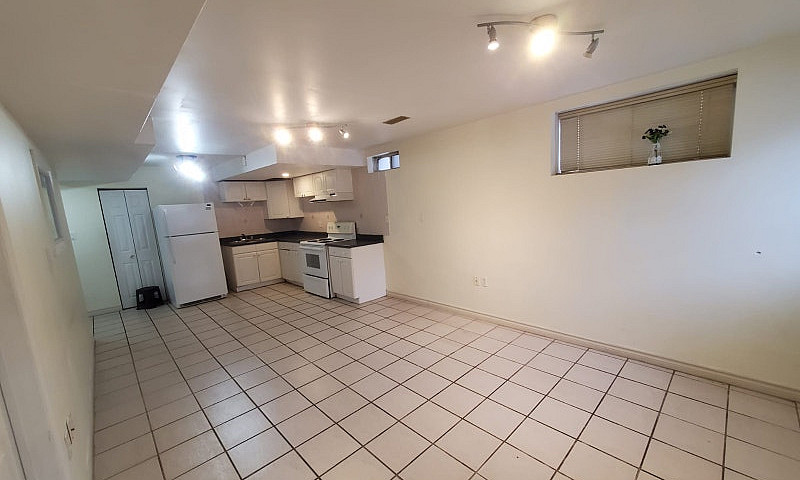 Walkout 2 Bedrooms G...