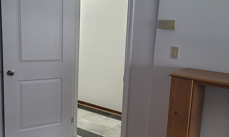 Toronto 3 Bedroom Un...
