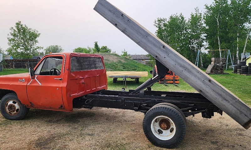 1976 Gmc Hoist Truck...