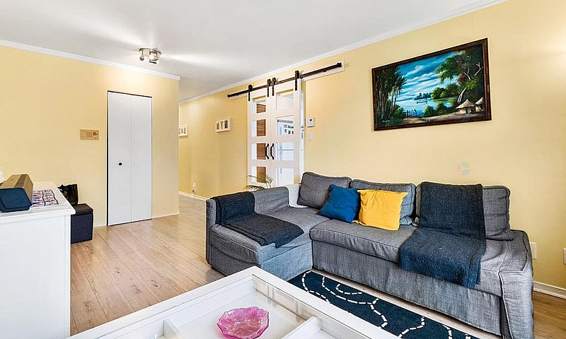 Condo Meublé Avec Él...