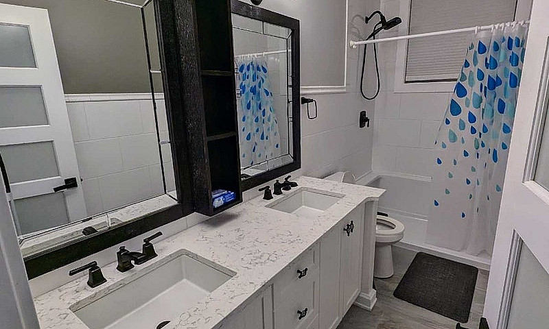 One Bedroom Suite Pr...