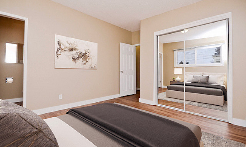 Main Floor 1.5 Bath ...