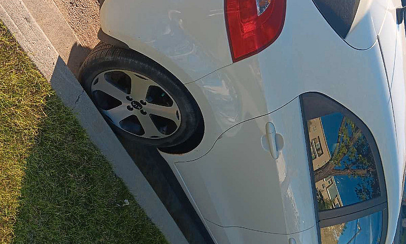 Kia Rio 2013...