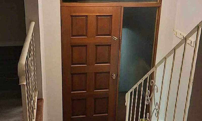 Top Floor House Rent...