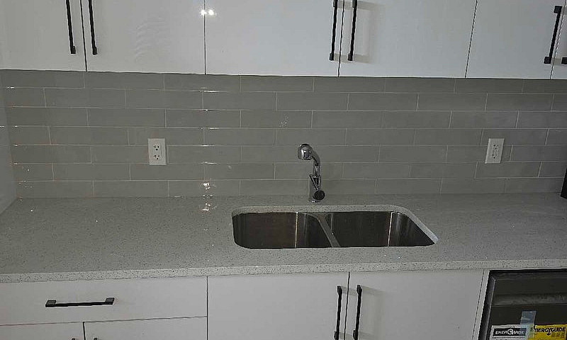 One Bedroom Legal Su...