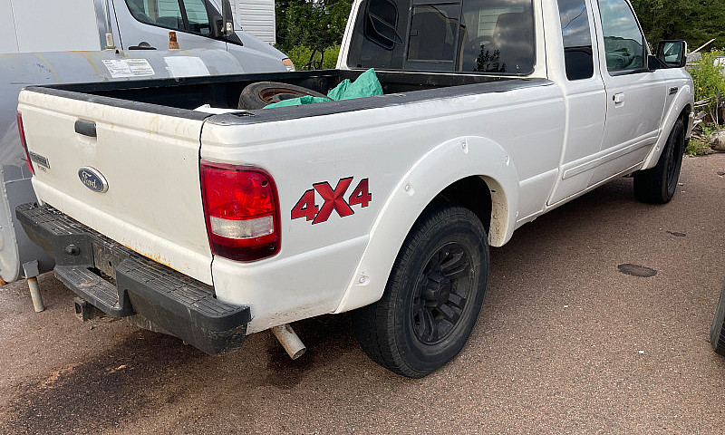 2011 Ford Ranger...