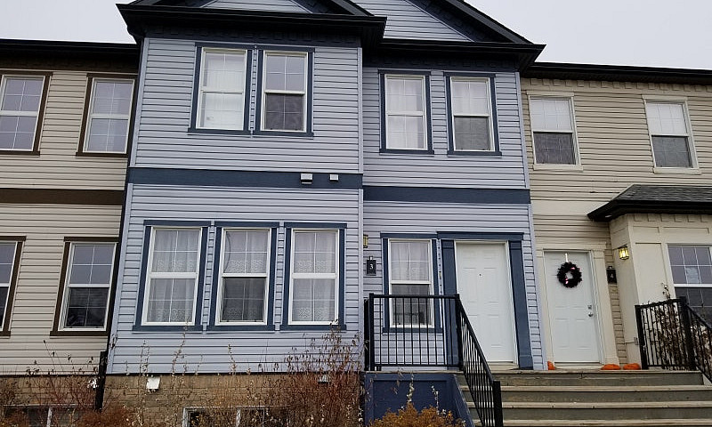 5 Bed / 4.5 Bath Tow...