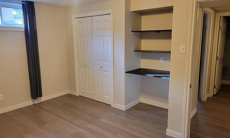 2 Bedroom Spacious S...