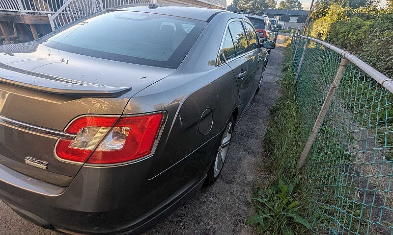 Ford Taurus Sho...