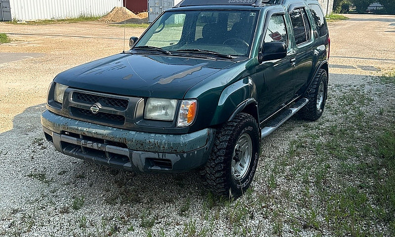 2000 Nissan Xterra 4...