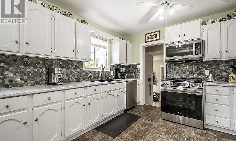 3 Bedroom, 2.5 Bathr...