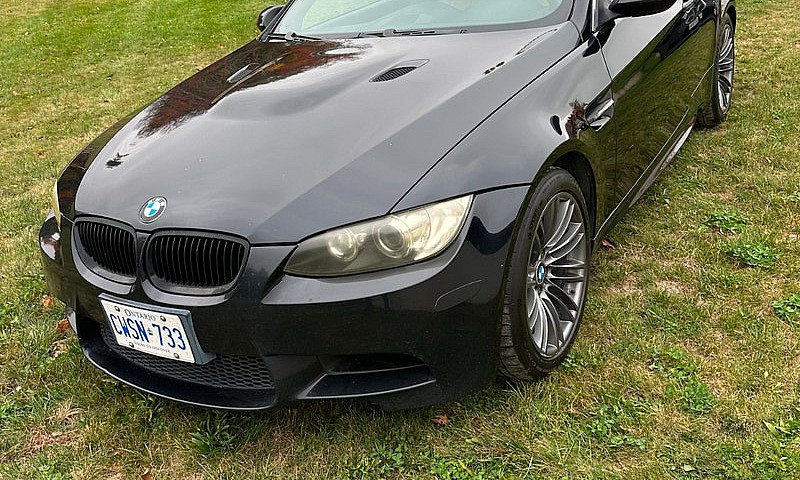 Bmw E93 M3 2008...