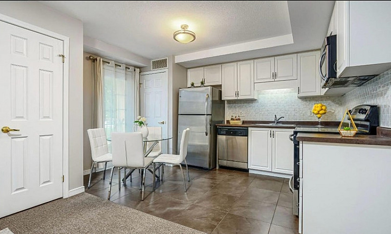 1 Bedroom Condo  Uni...