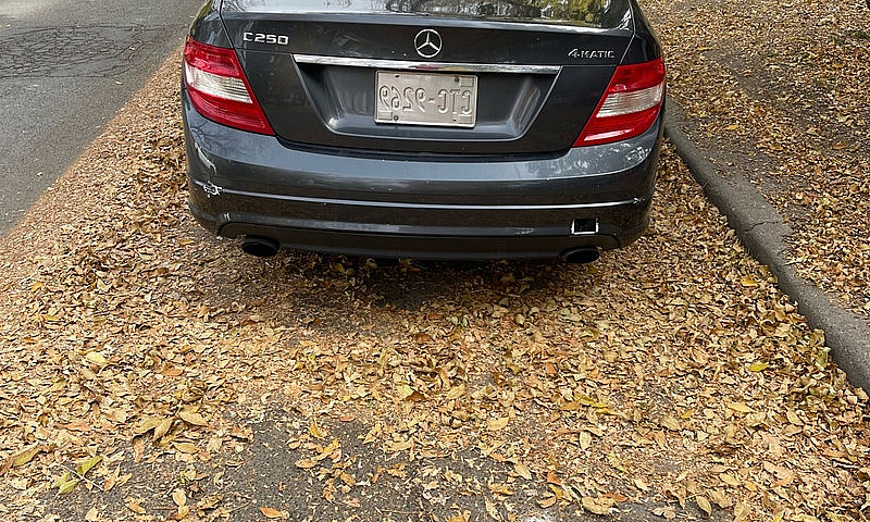 2010 Mercedes Benz  ...