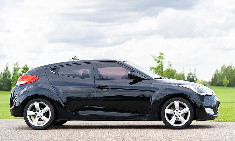 2012 Hyundai Veloste...