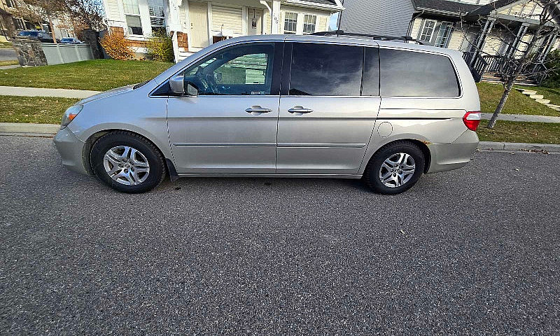 2006 Honda Odyssey...