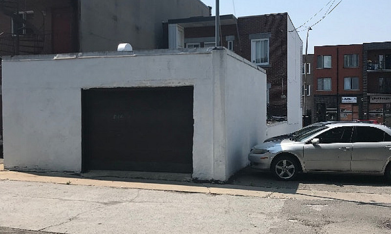 Duplex À Vendre...