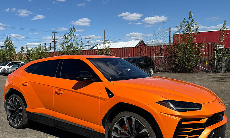 2021 Lamborghini Uru...